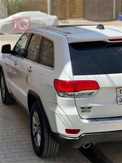 جیپ گراند شیرۆکی